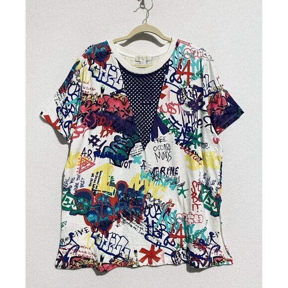 Vintage Forever 21 Top Womens 2X Graffiti Print Mesh Accent Crew Neck 90s Y2K - Picture 1 of 7